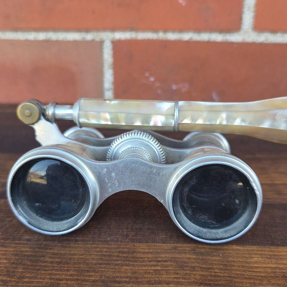 Antique Opera Glasses Mother of Pearl Folding Handle Paris Theater Binoculars